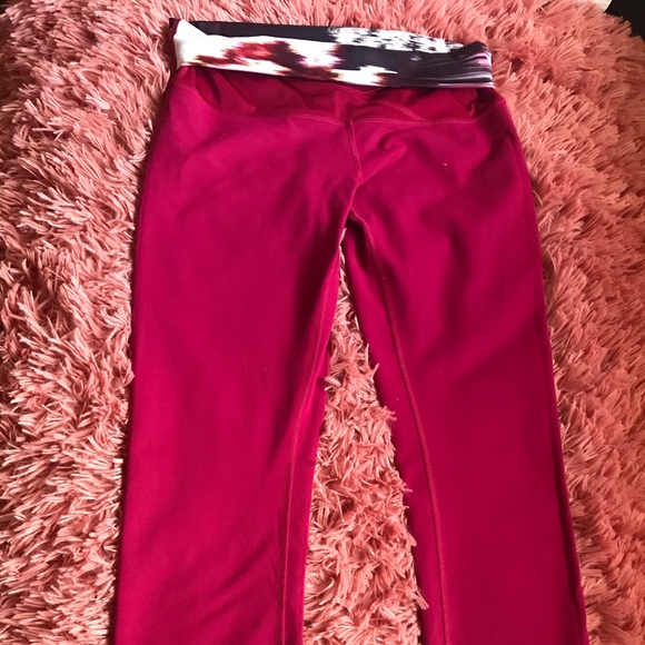 Lululemon Capri tights - Picture 1 of 6